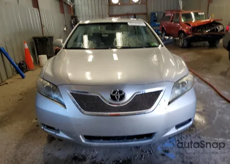 2007 Toyota Camry Hybrid z USA, uszkodzony, nr VIN JTNBB46K773036985
